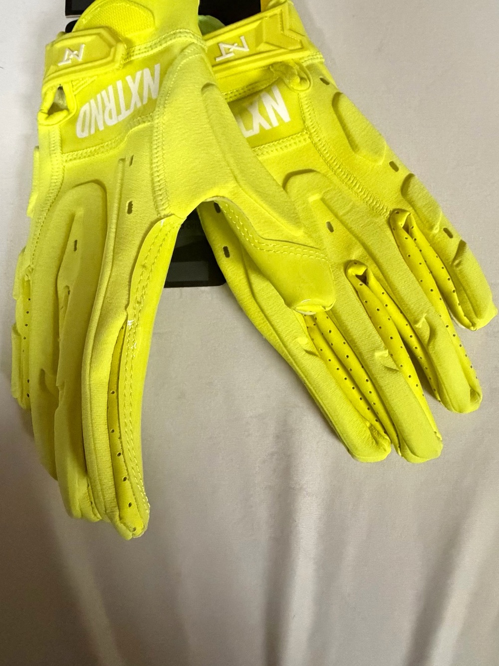 NXTRND NT ADULT PADDED FOOTBALL GLOVES 
G3 PRO